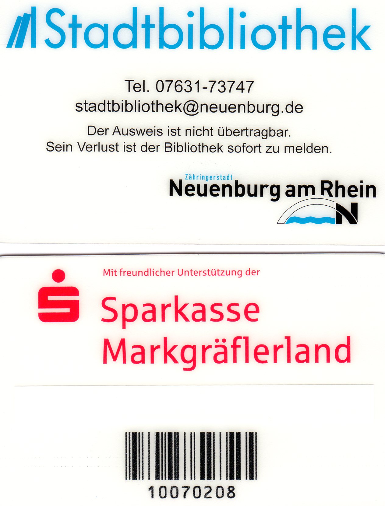 Foto von Vorder- und Rückseite des Neuenburger Bibliotheksausweises